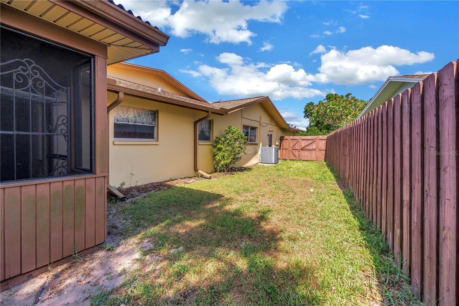 10657 DEL PRADO DR E, LARGO, FL, 33774