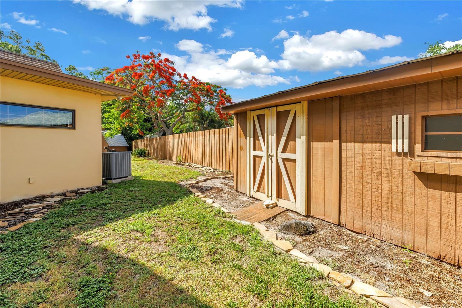 10657 DEL PRADO DR E, LARGO, FL, 33774
