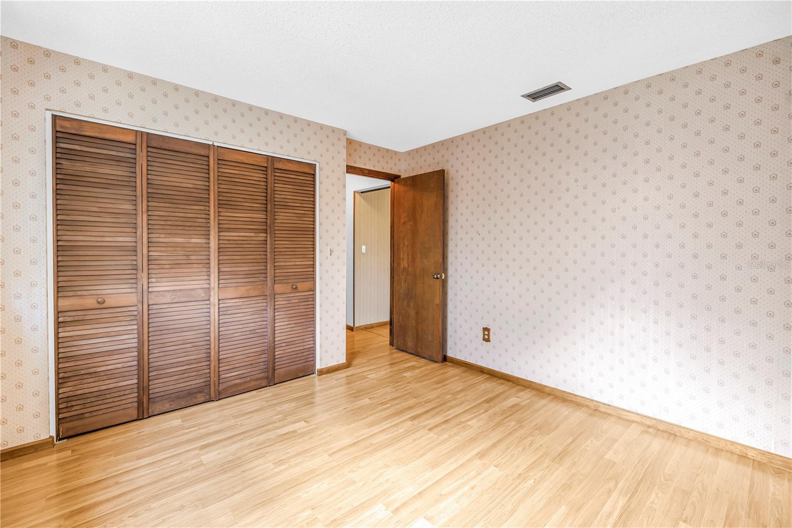 10657 DEL PRADO DR E, LARGO, FL, 33774