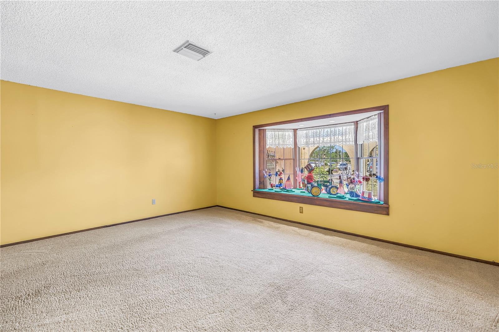 10657 DEL PRADO DR E, LARGO, FL, 33774