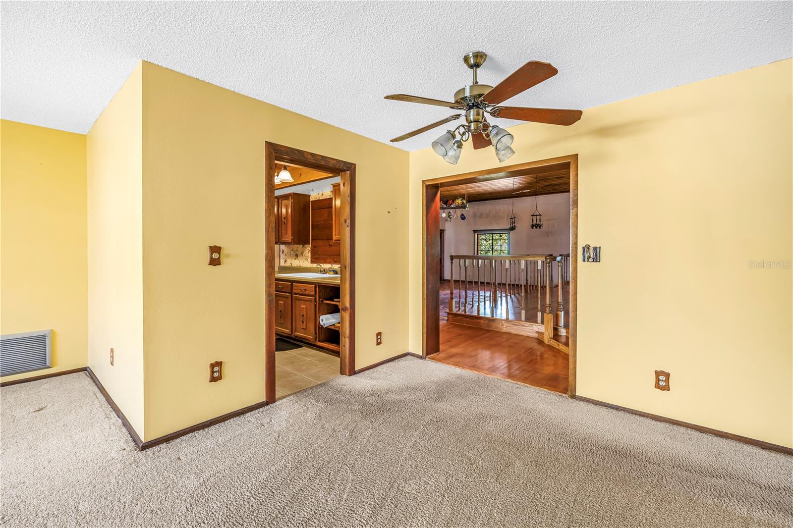 10657 DEL PRADO DR E, LARGO, FL, 33774