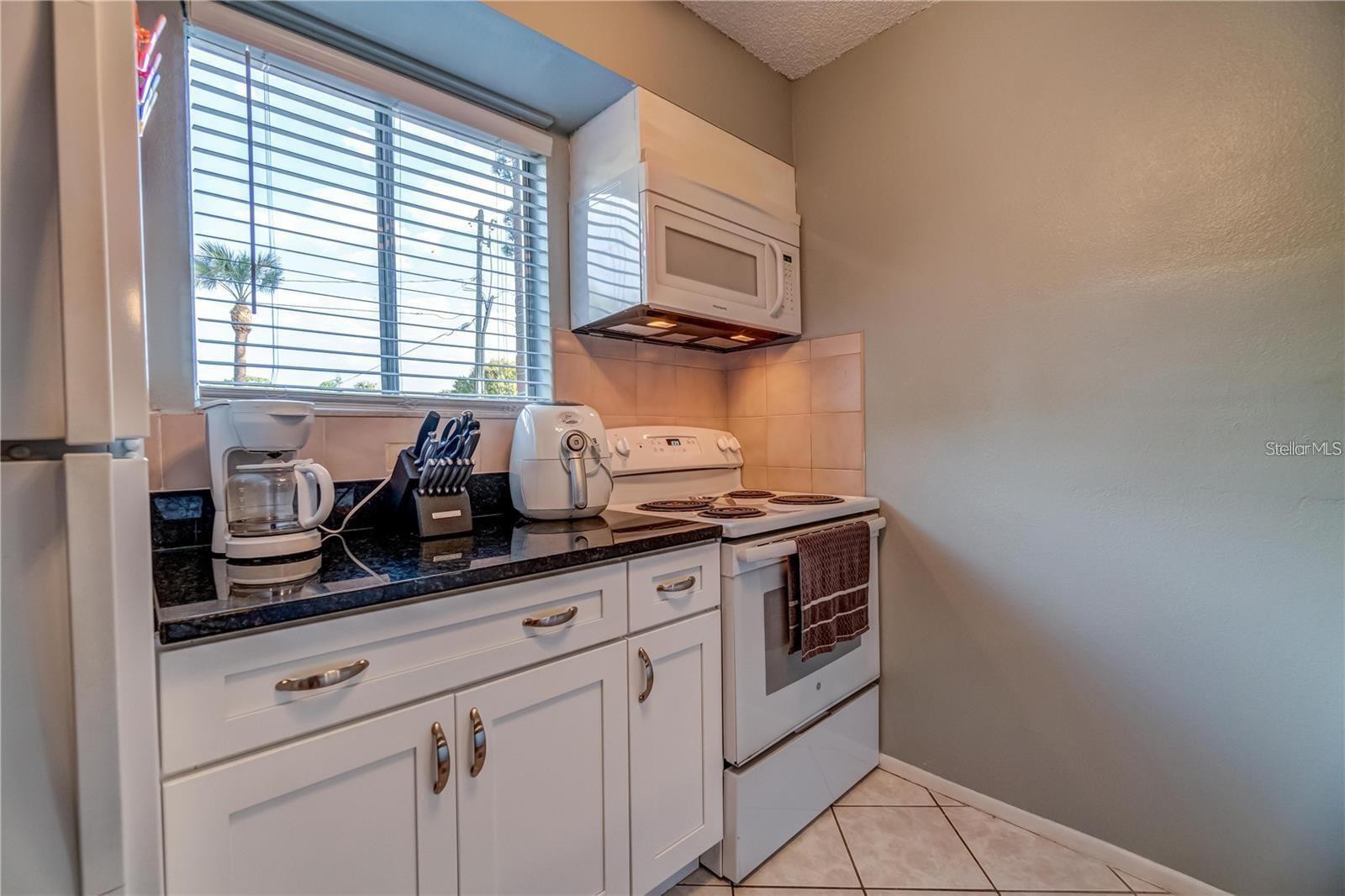 111 AIRPORT AVE W #107, VENICE, FL, 34285