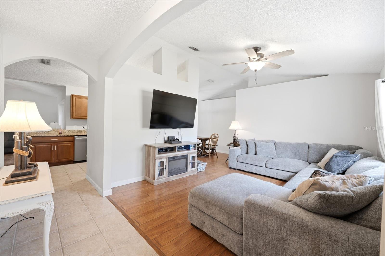 10260 CARACARA AVE, WEEKI WACHEE, FL, 34613