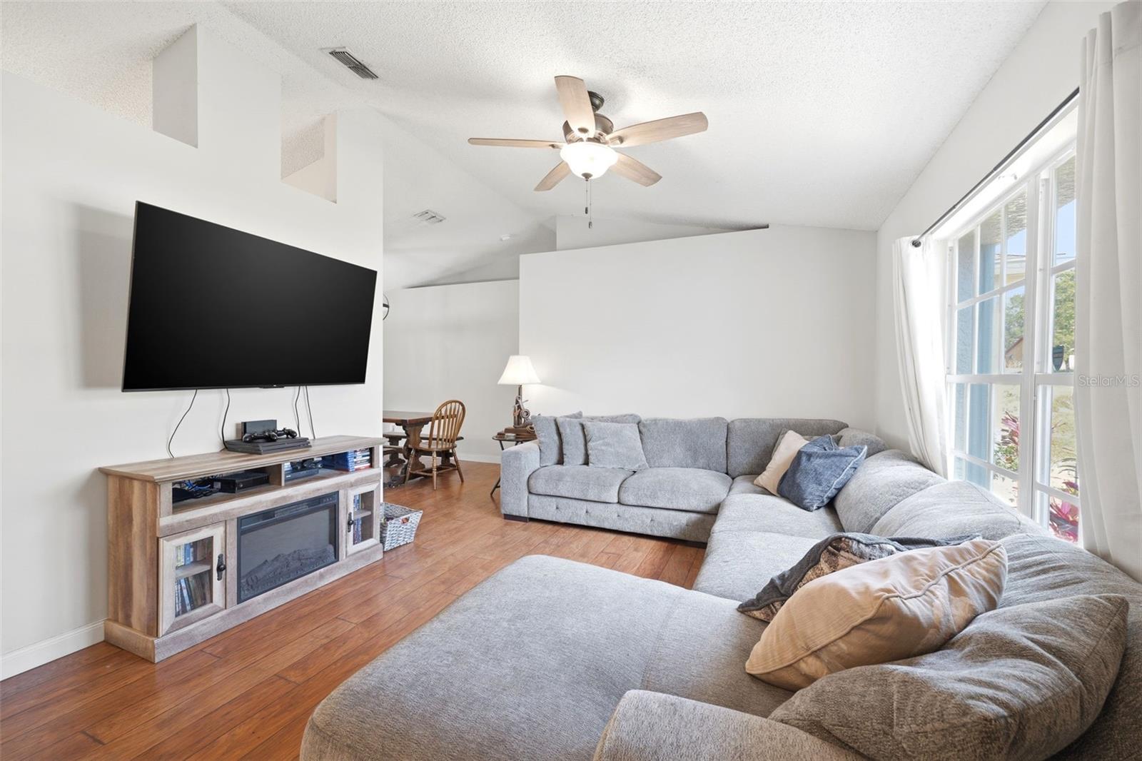 10260 CARACARA AVE, WEEKI WACHEE, FL, 34613