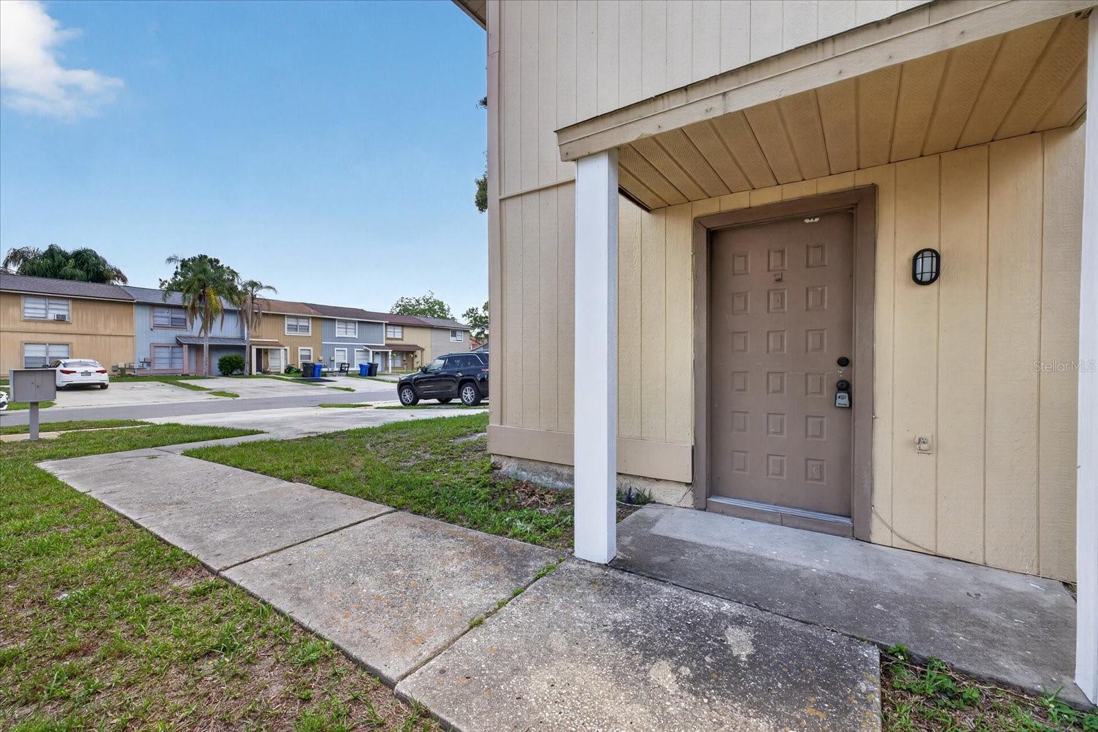 14024 VILLAGE TERRACE DR, TAMPA, FL, 33624