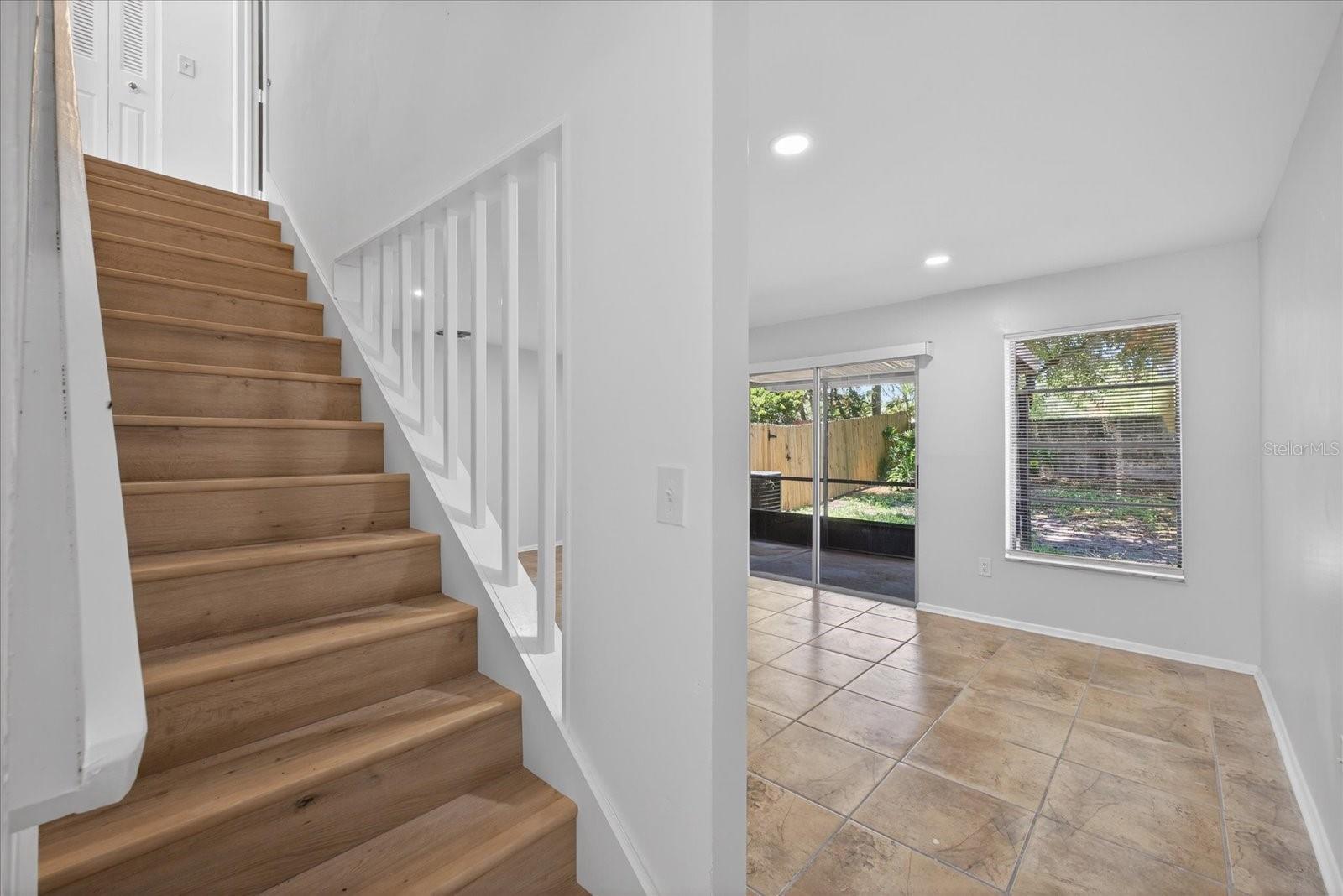 14024 VILLAGE TERRACE DR, TAMPA, FL, 33624