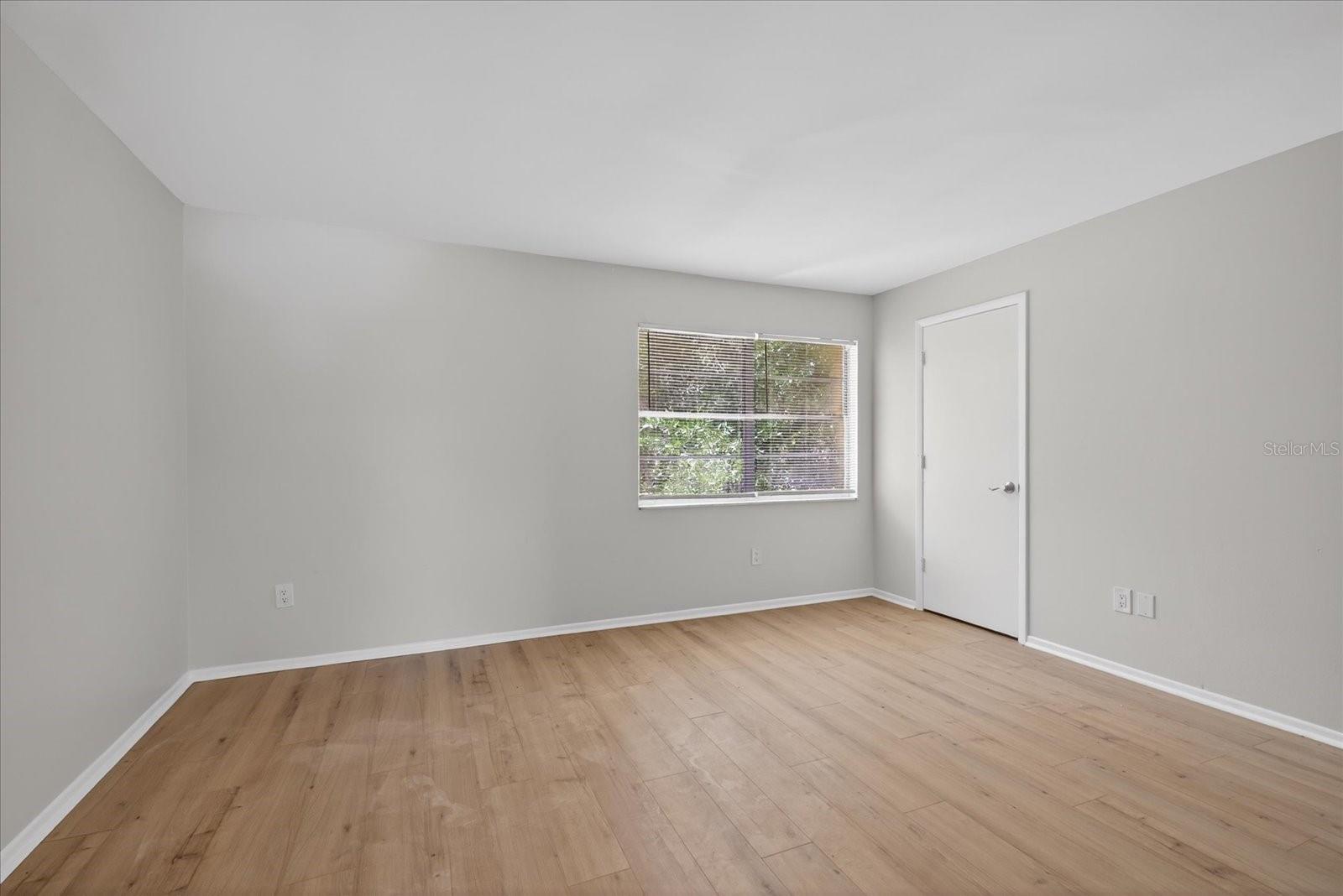 14024 VILLAGE TERRACE DR, TAMPA, FL, 33624