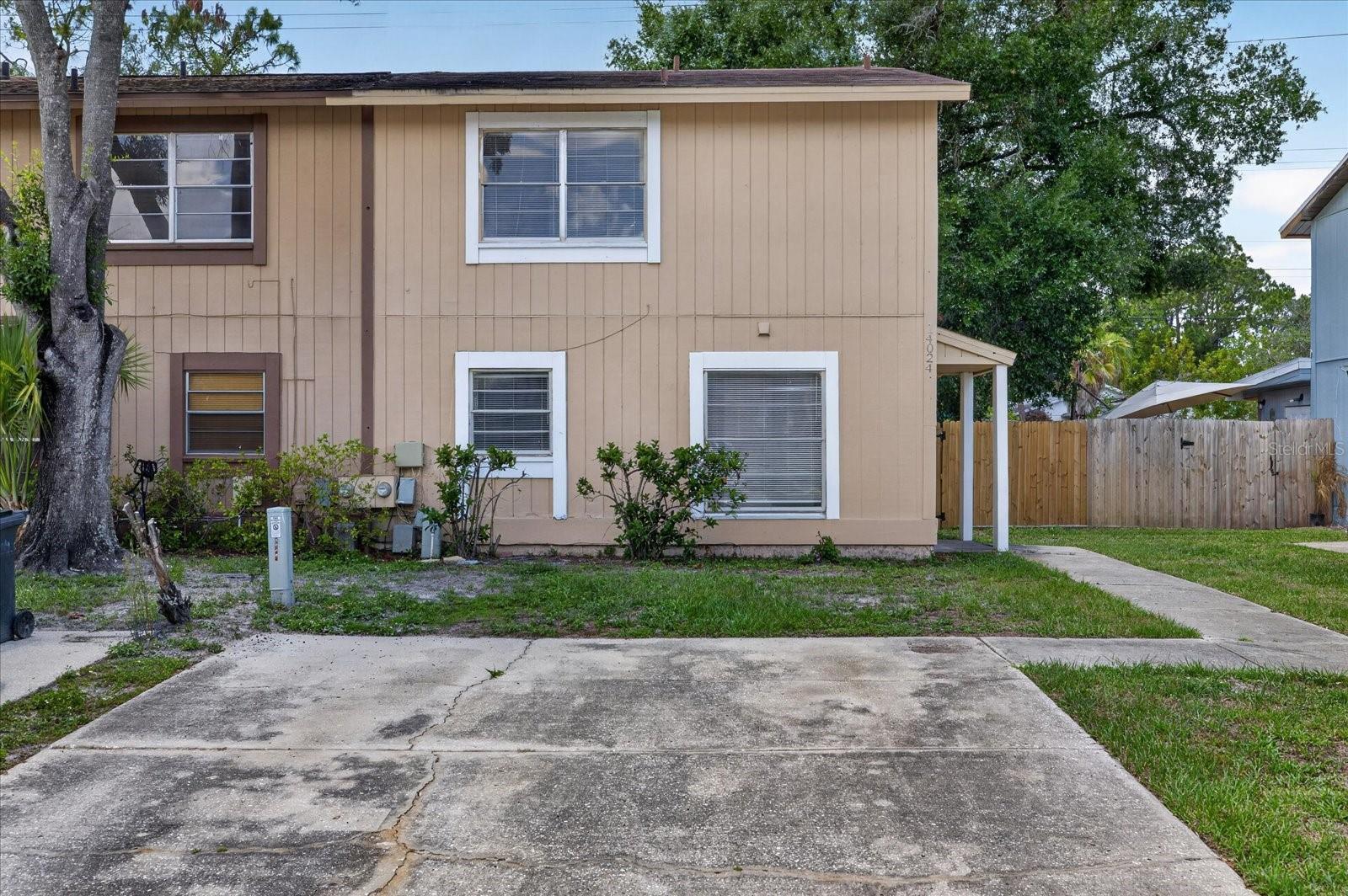 14024 VILLAGE TERRACE DR, TAMPA, FL, 33624
