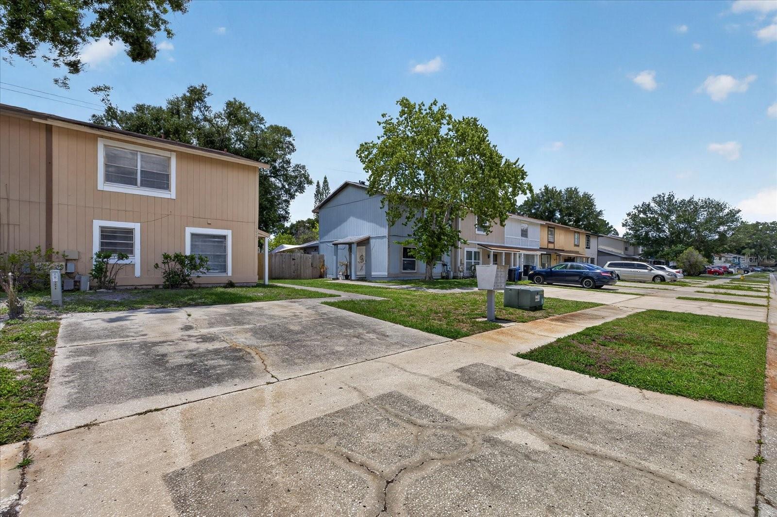14024 VILLAGE TERRACE DR, TAMPA, FL, 33624