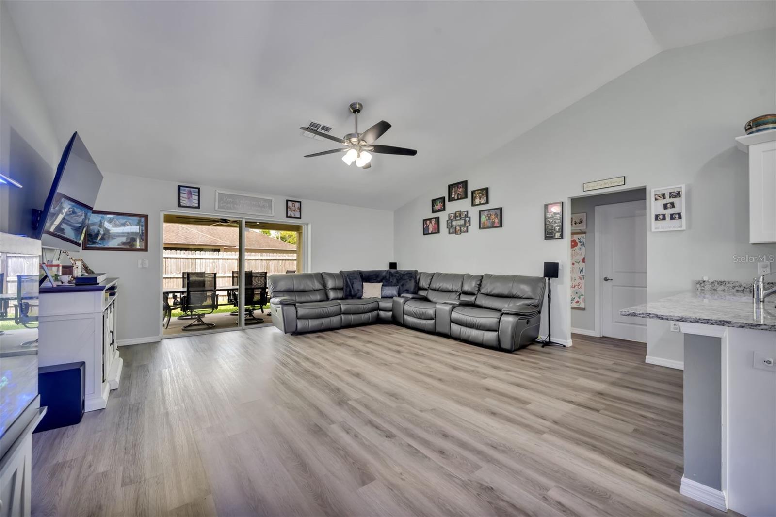 40610 E FOURTH AVE, UMATILLA, FL, 32784