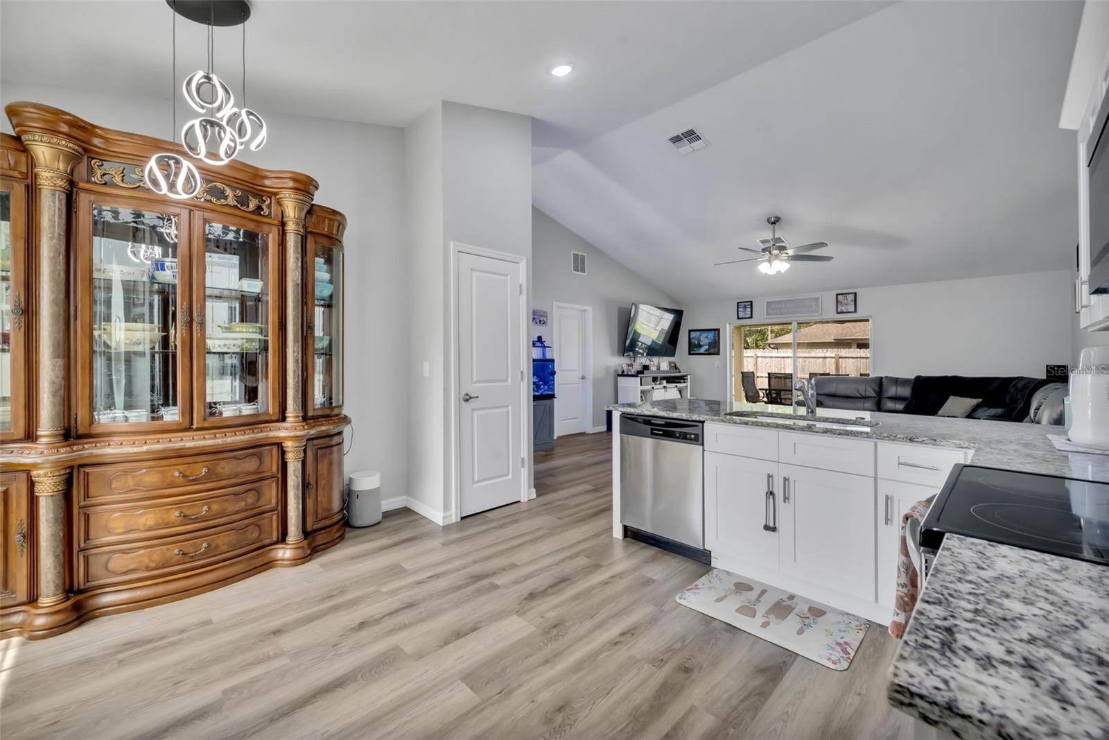 40610 E FOURTH AVE, UMATILLA, FL, 32784