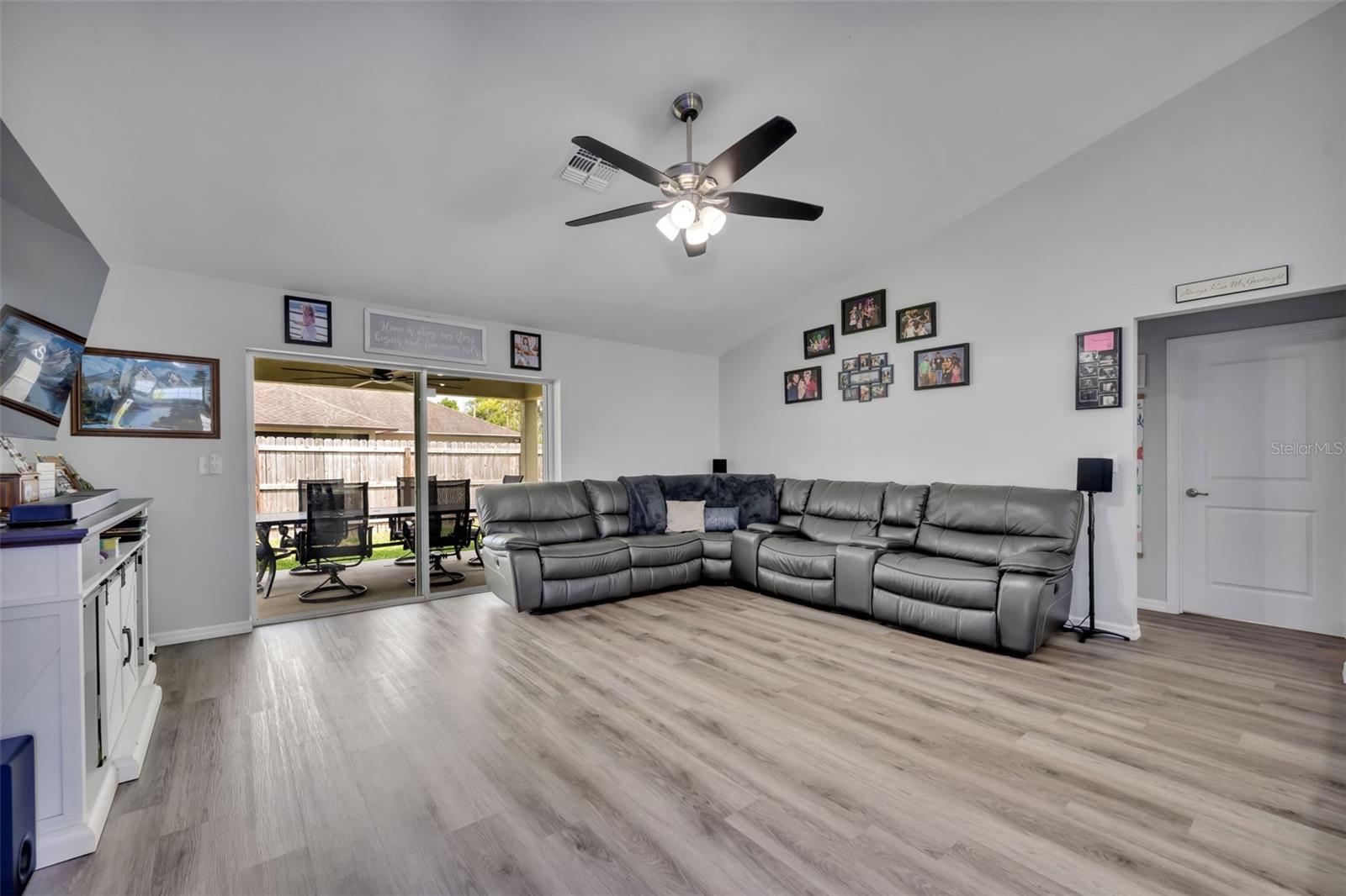 40610 E FOURTH AVE, UMATILLA, FL, 32784