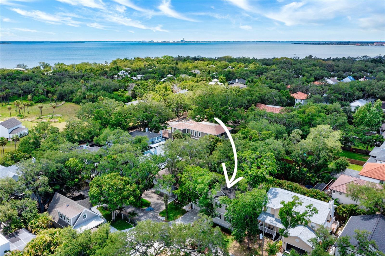 2612 W WYOMING AVE, TAMPA, FL, 33611