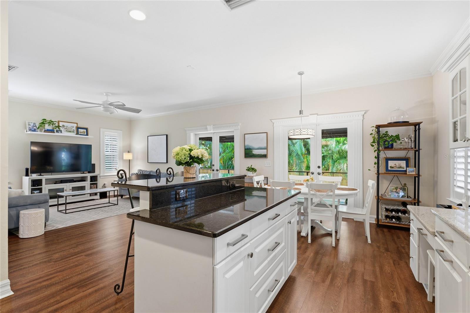 2612 W WYOMING AVE, TAMPA, FL, 33611