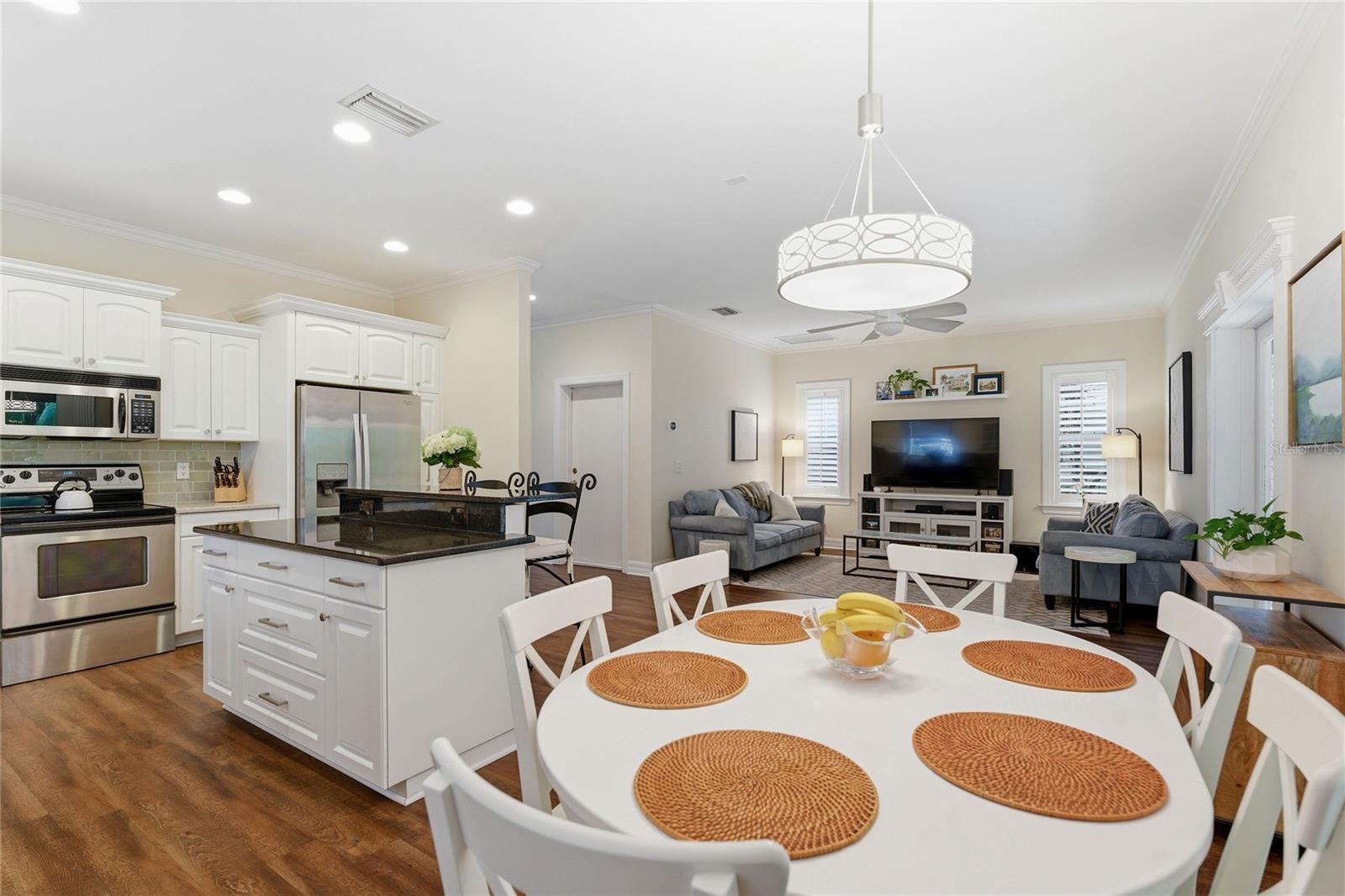 2612 W WYOMING AVE, TAMPA, FL, 33611