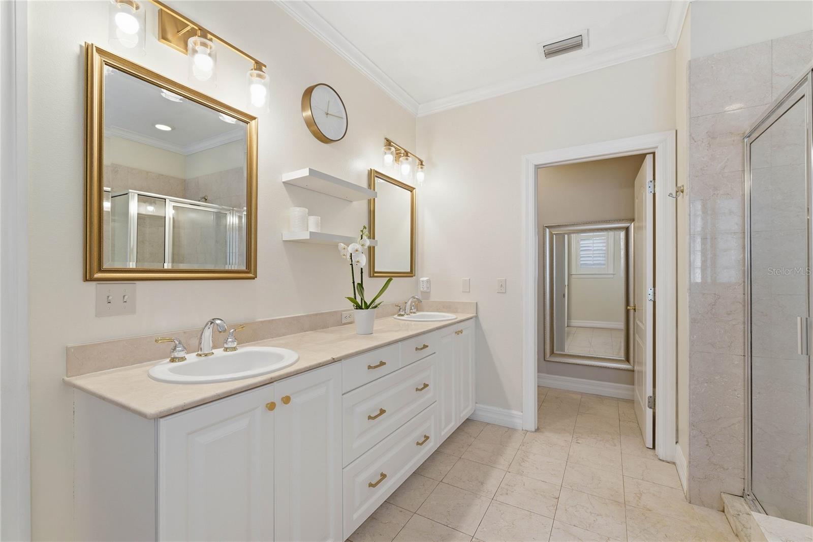 2612 W WYOMING AVE, TAMPA, FL, 33611