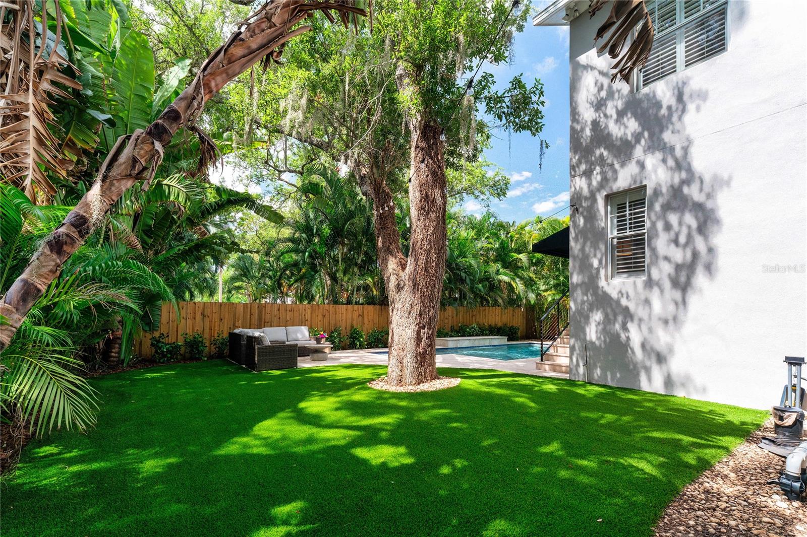 2612 W WYOMING AVE, TAMPA, FL, 33611
