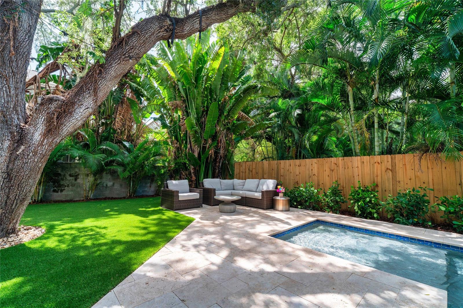 2612 W WYOMING AVE, TAMPA, FL, 33611