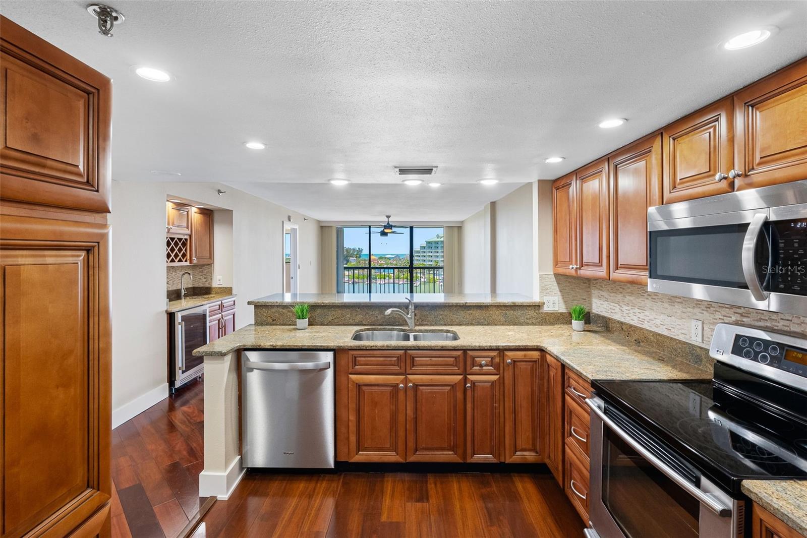 11730 SHIPWATCH DR #604, LARGO, FL, 33774