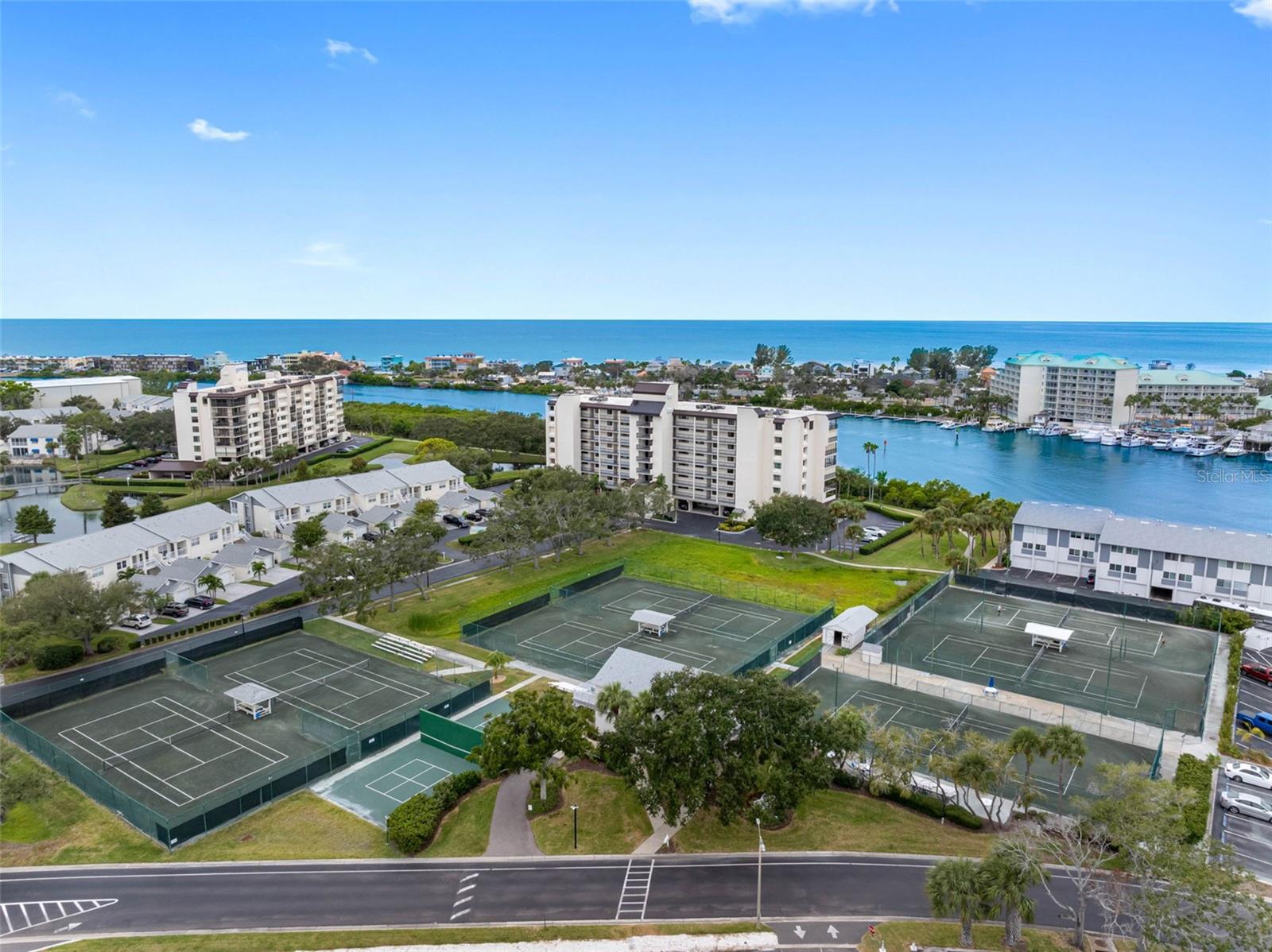 11730 SHIPWATCH DR #604, LARGO, FL, 33774