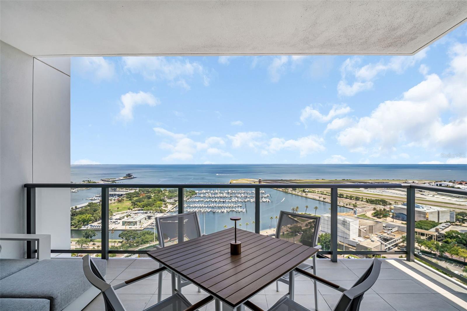 301 1ST ST S #2501, ST PETERSBURG, FL, 33701