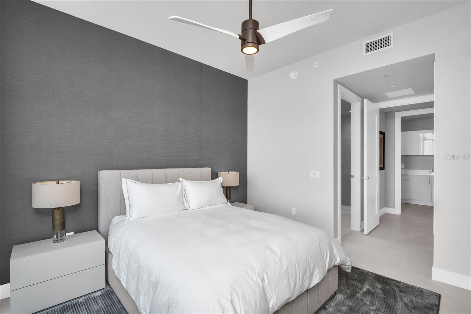 301 1ST ST S #2501, ST PETERSBURG, FL, 33701