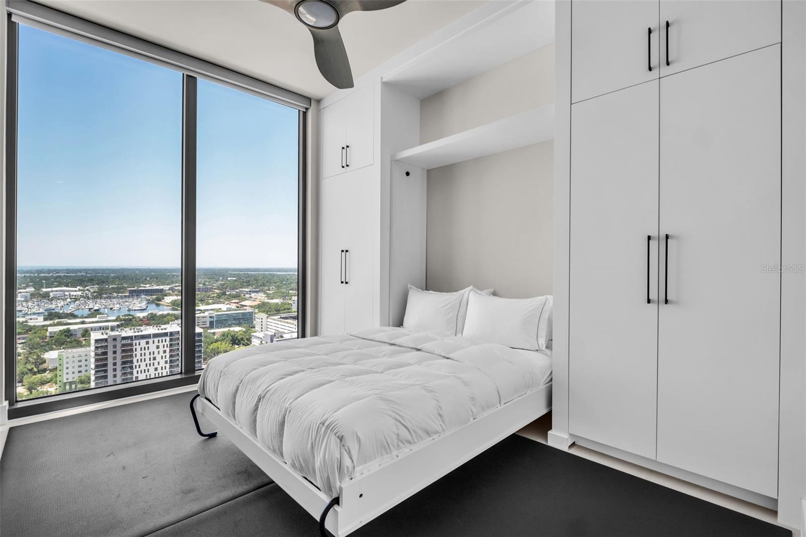 301 1ST ST S #2501, ST PETERSBURG, FL, 33701