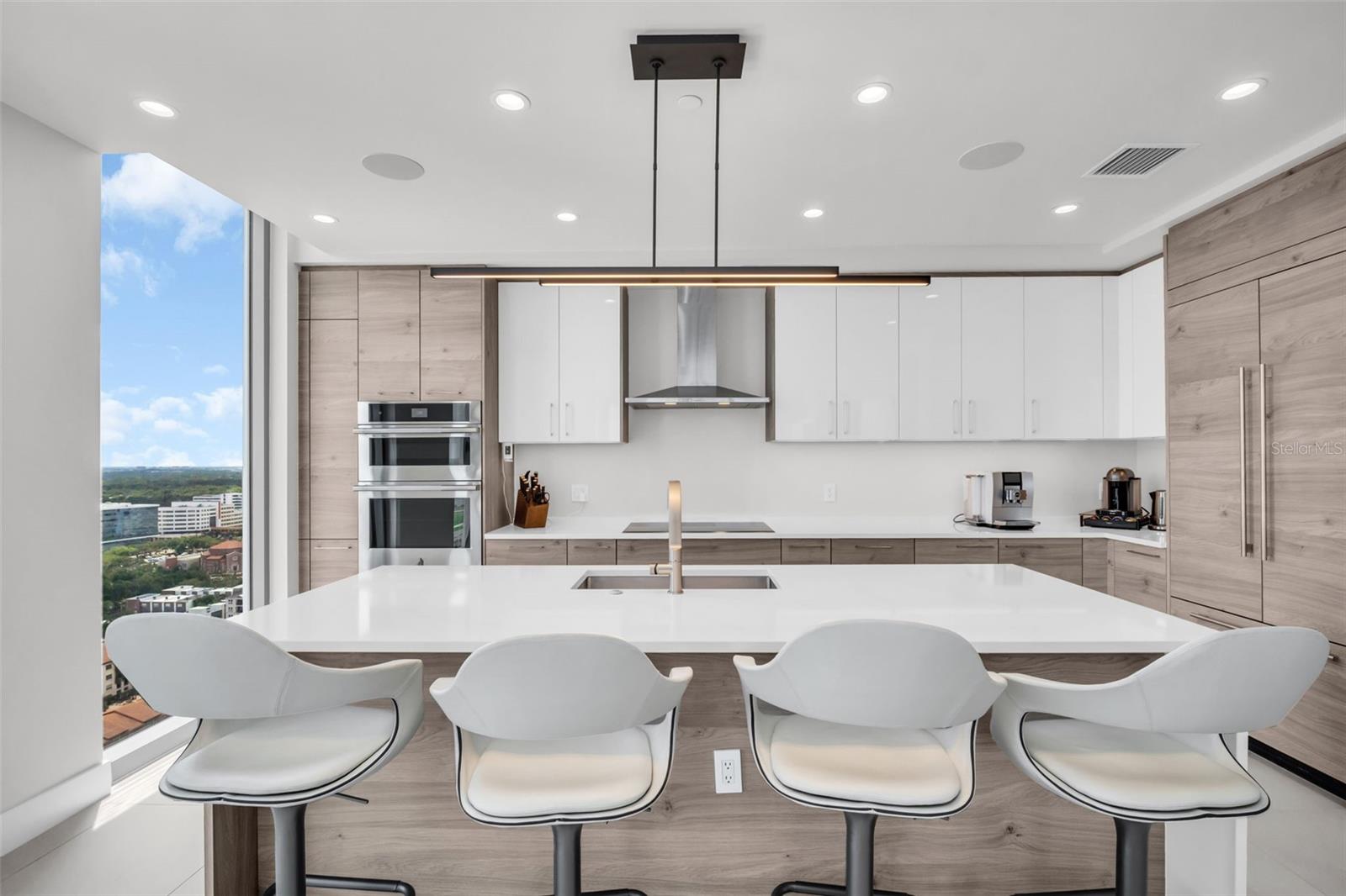 301 1ST ST S #2501, ST PETERSBURG, FL, 33701