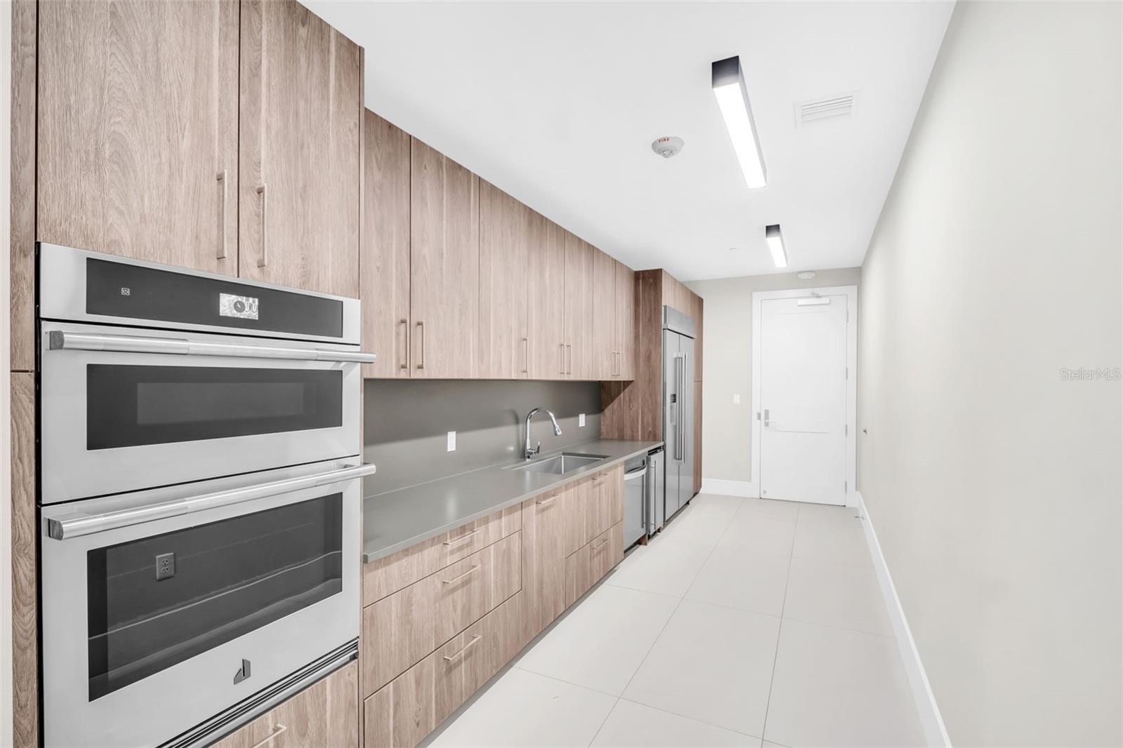 301 1ST ST S #2501, ST PETERSBURG, FL, 33701
