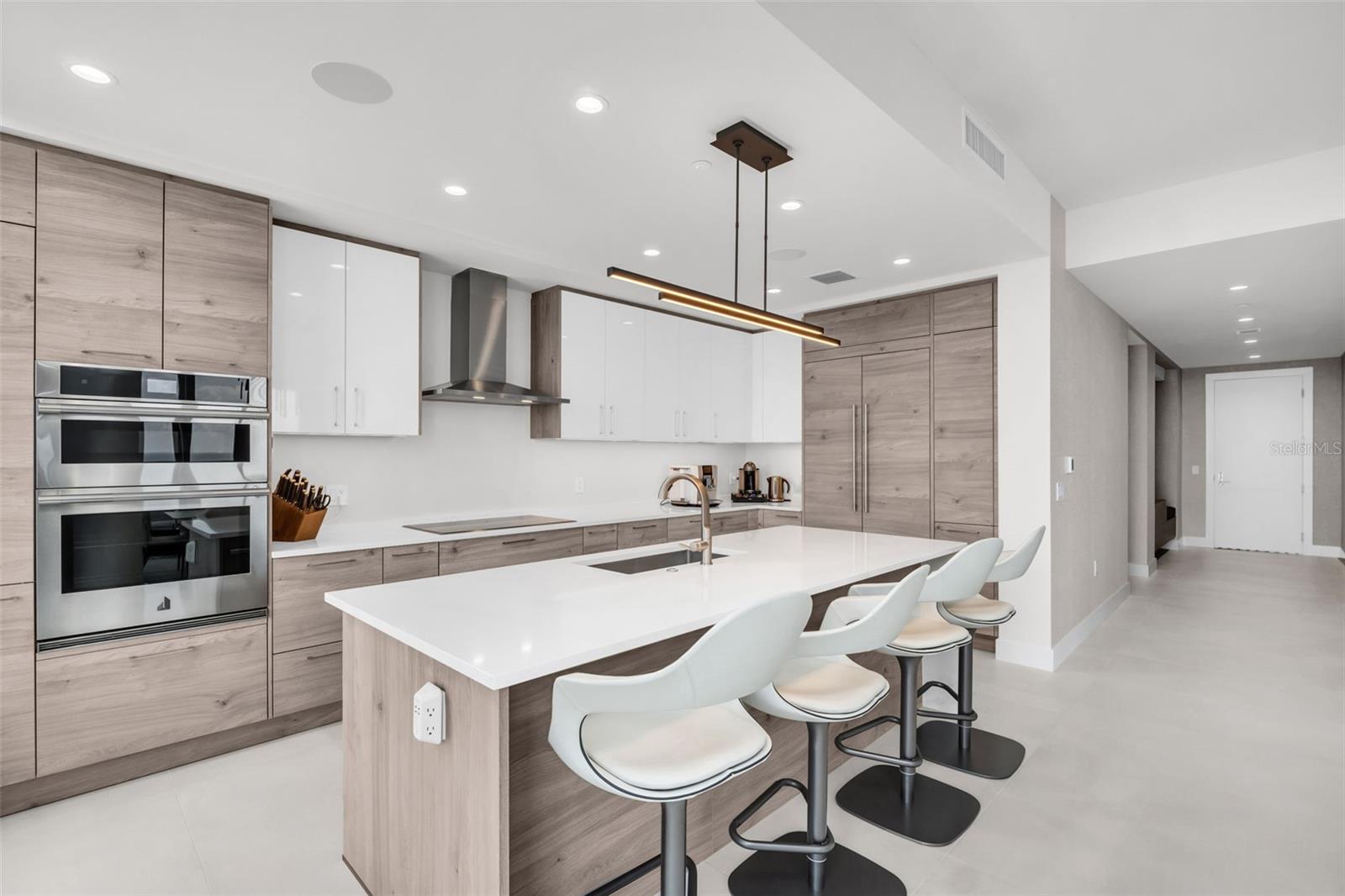 301 1ST ST S #2501, ST PETERSBURG, FL, 33701