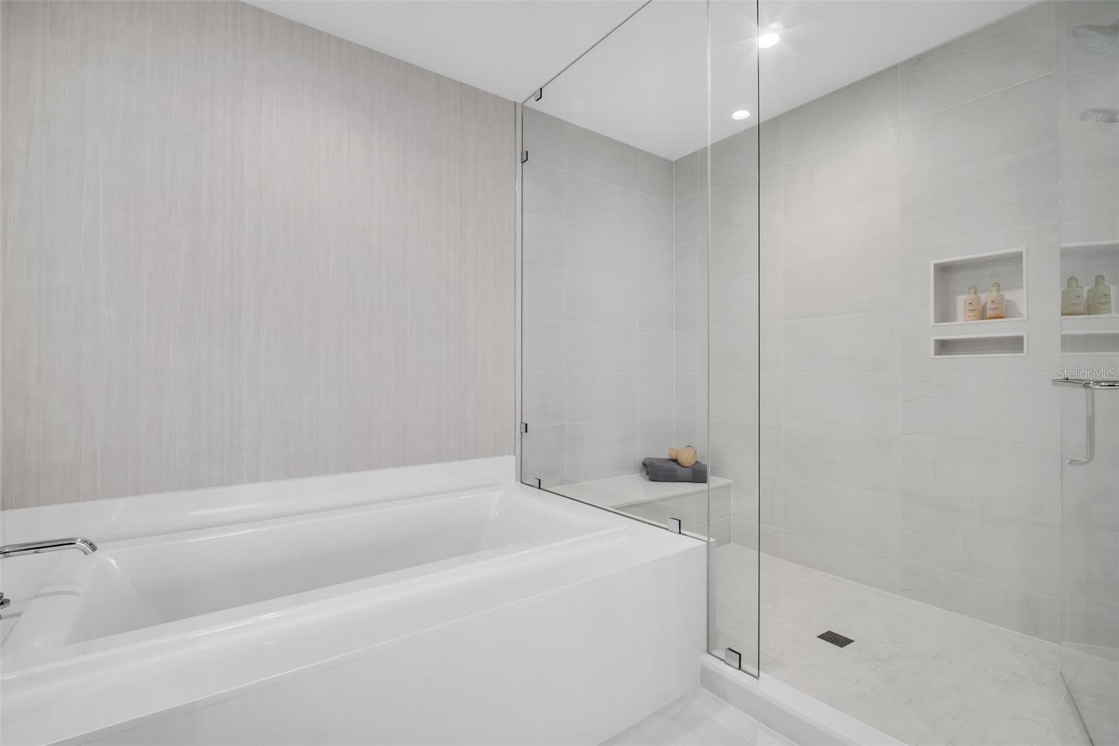 301 1ST ST S #2501, ST PETERSBURG, FL, 33701