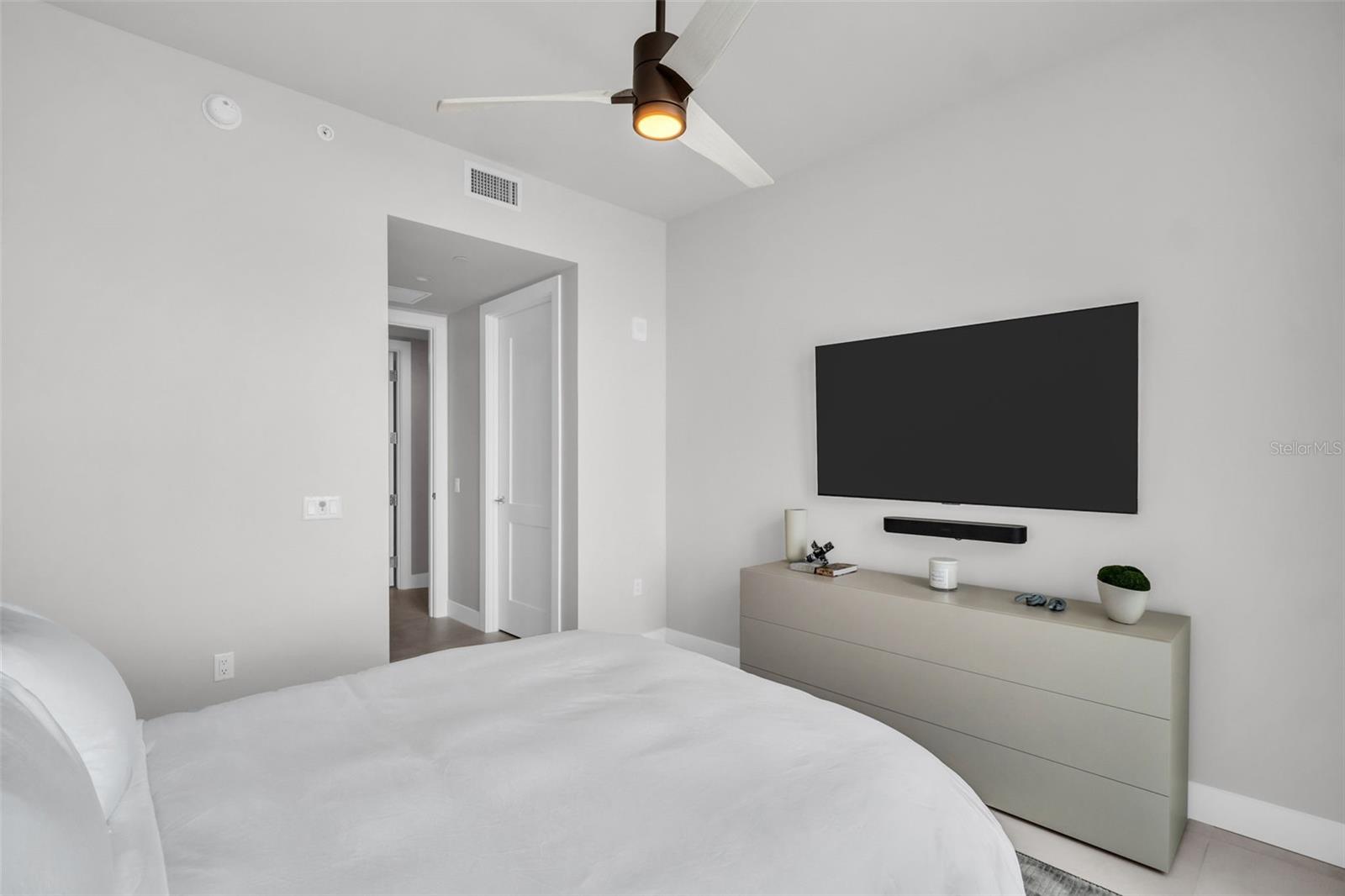 301 1ST ST S #2501, ST PETERSBURG, FL, 33701