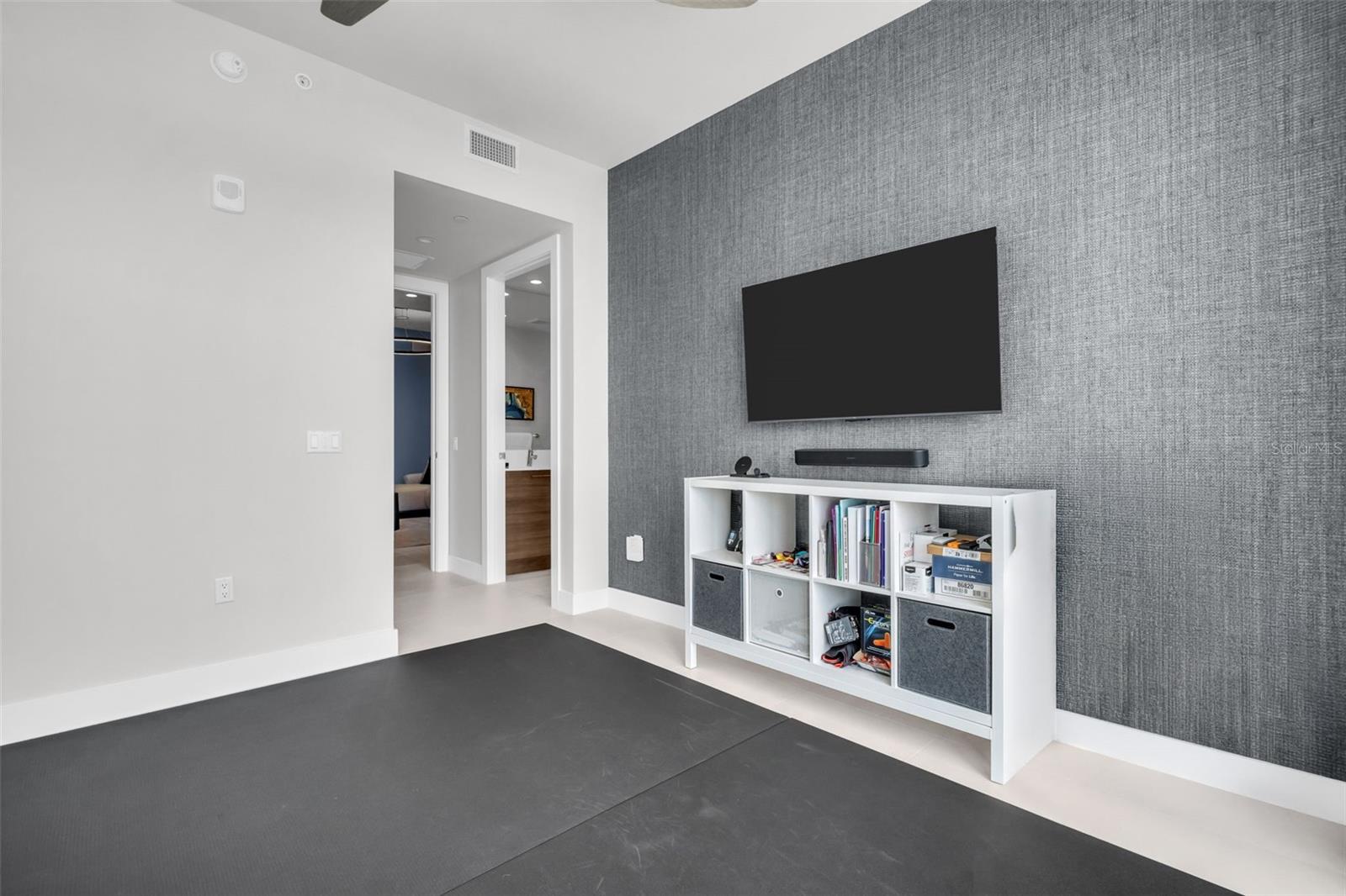 301 1ST ST S #2501, ST PETERSBURG, FL, 33701