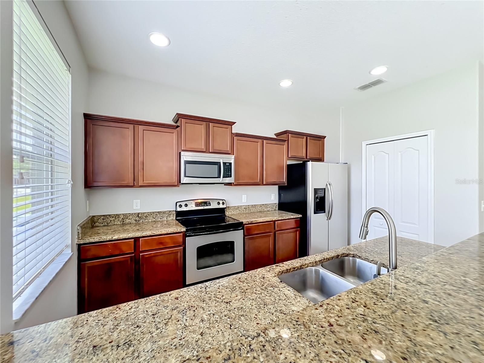 11056 SAVANNAH LANDING CIR, ORLANDO, FL, 32832