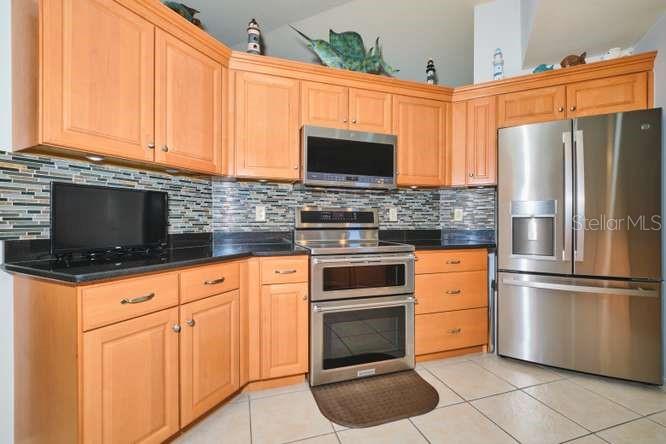 844 NE 6TH AVE, CAPE CORAL, FL, 33909