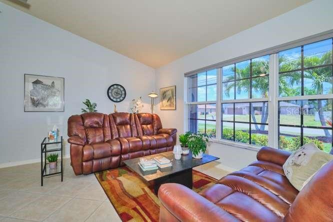 844 NE 6TH AVE, CAPE CORAL, FL, 33909