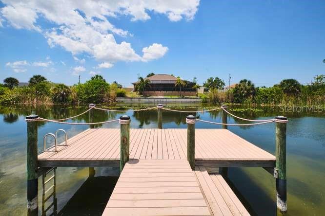 844 NE 6TH AVE, CAPE CORAL, FL, 33909