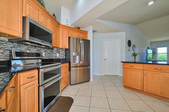 844 NE 6TH AVE, CAPE CORAL, FL, 33909