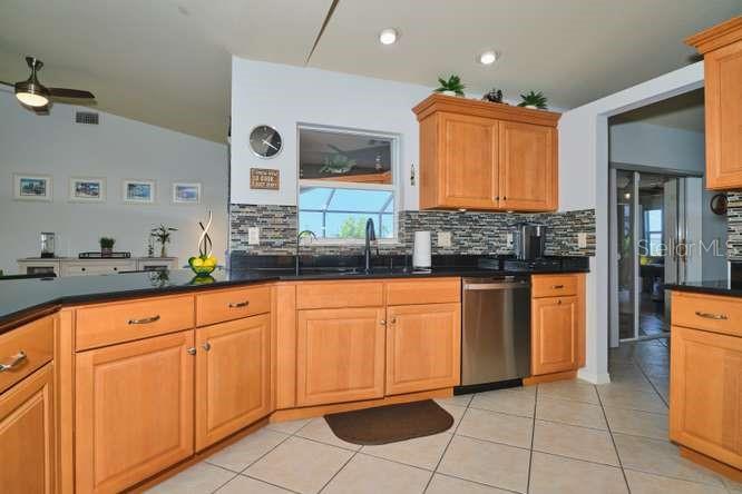 844 NE 6TH AVE, CAPE CORAL, FL, 33909