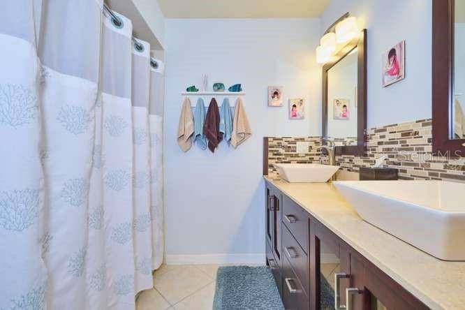 844 NE 6TH AVE, CAPE CORAL, FL, 33909