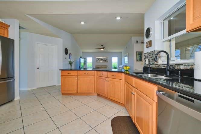 844 NE 6TH AVE, CAPE CORAL, FL, 33909