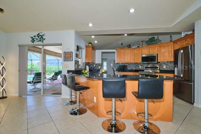 844 NE 6TH AVE, CAPE CORAL, FL, 33909