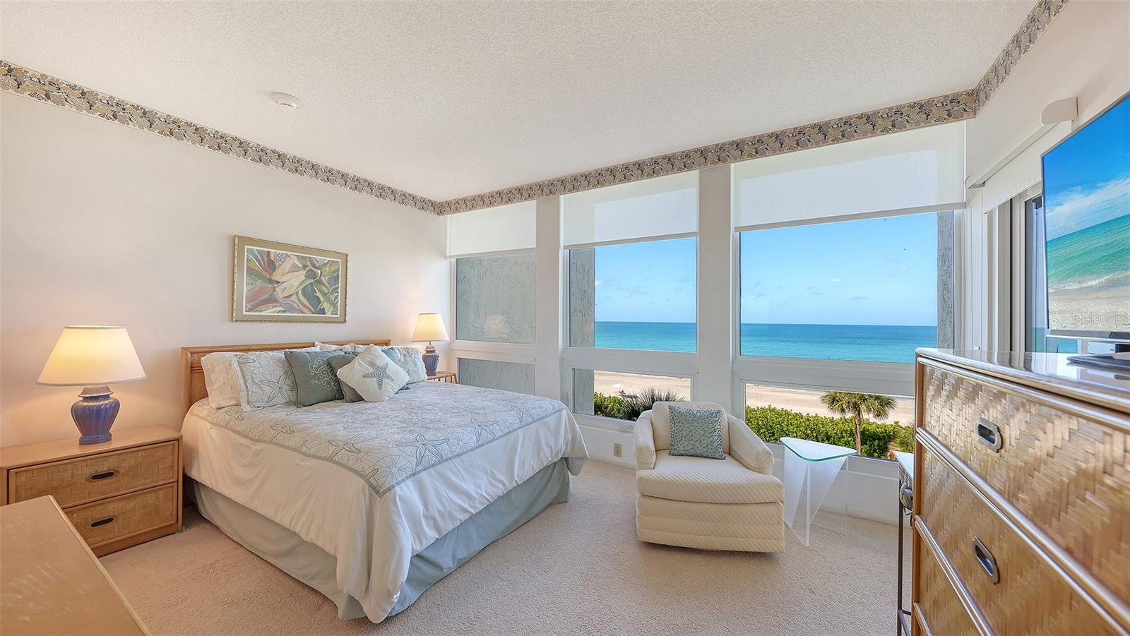1045 GULF OF MEXICO DR #301, LONGBOAT KEY, FL, 34228