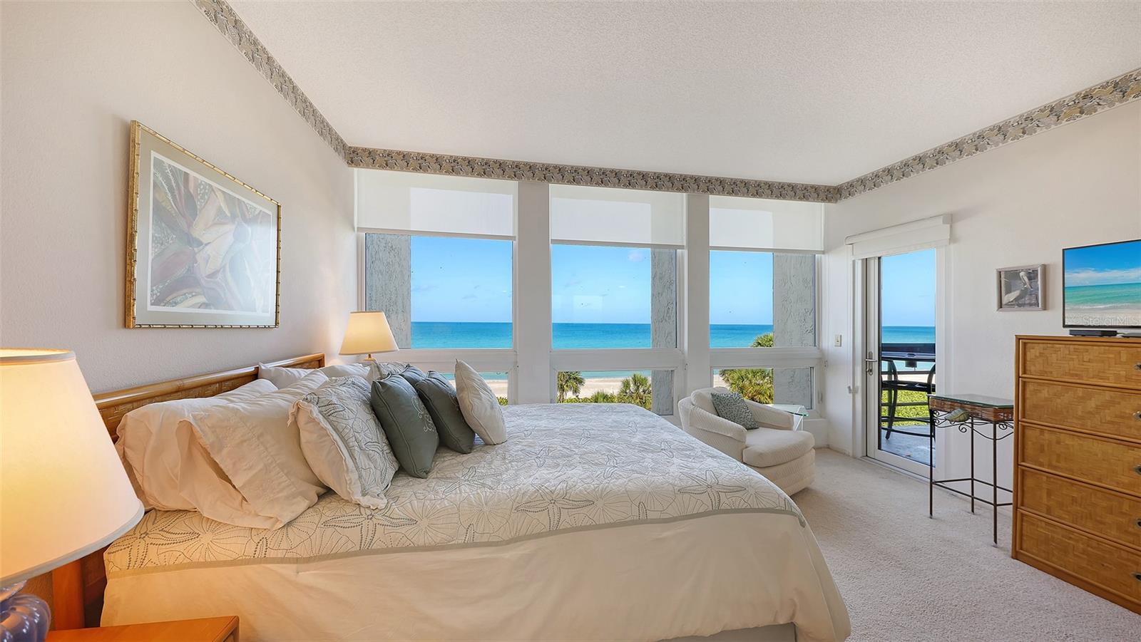 1045 GULF OF MEXICO DR #301, LONGBOAT KEY, FL, 34228