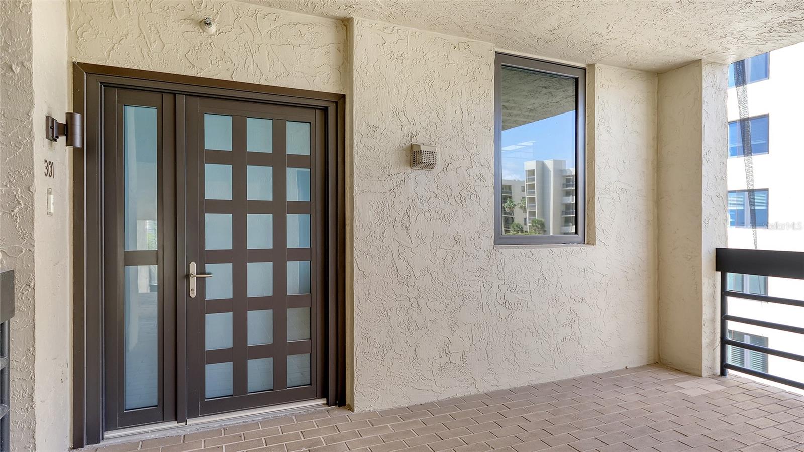 1045 GULF OF MEXICO DR #301, LONGBOAT KEY, FL, 34228