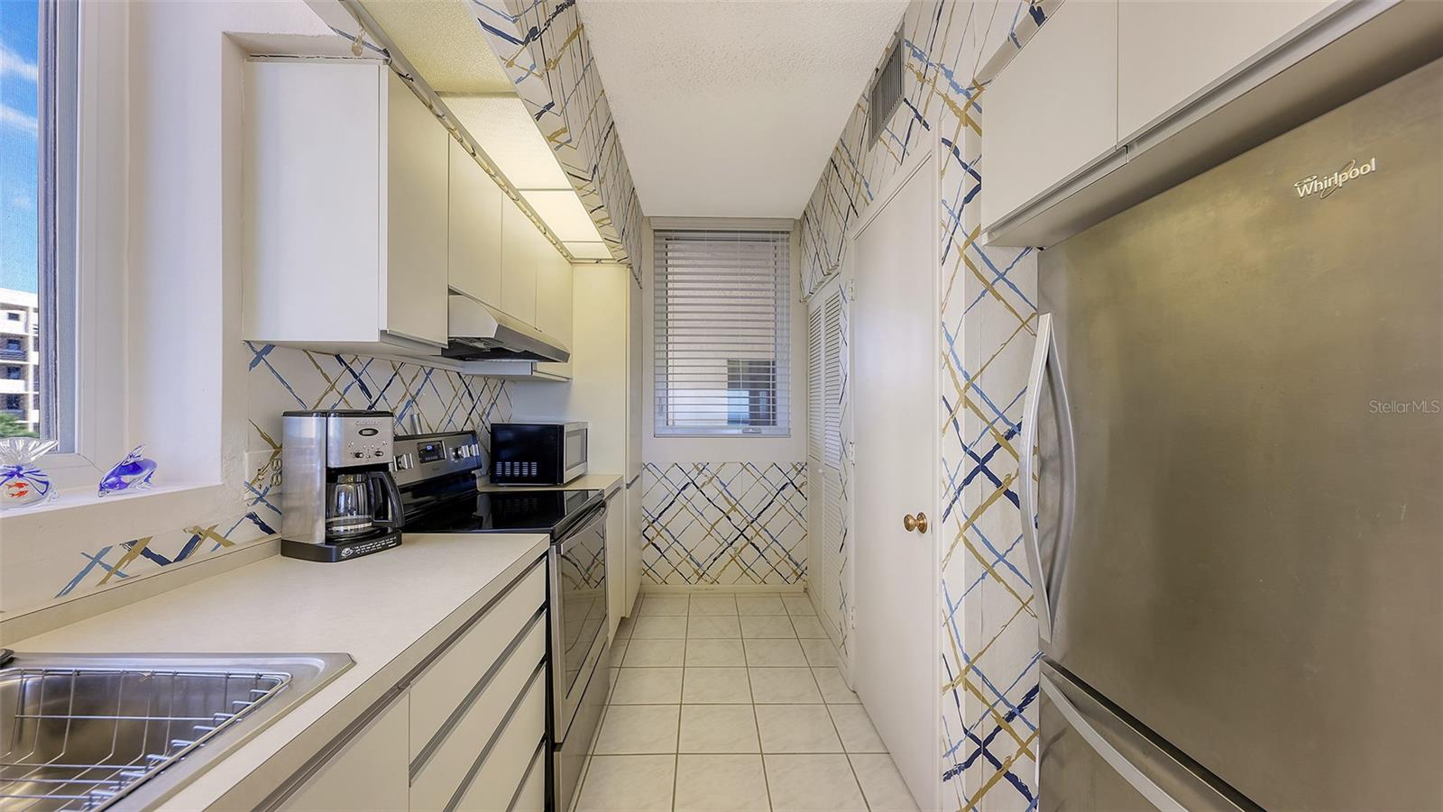 1045 GULF OF MEXICO DR #301, LONGBOAT KEY, FL, 34228