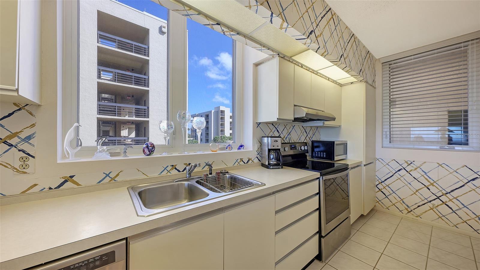 1045 GULF OF MEXICO DR #301, LONGBOAT KEY, FL, 34228