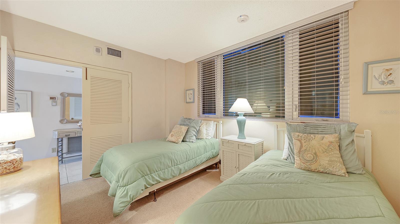 1045 GULF OF MEXICO DR #301, LONGBOAT KEY, FL, 34228
