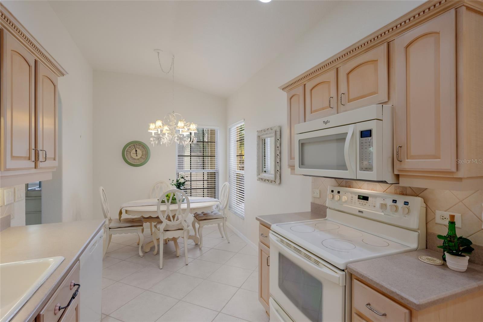216 VISTA DEL LAGO WAY, VENICE, FL, 34292
