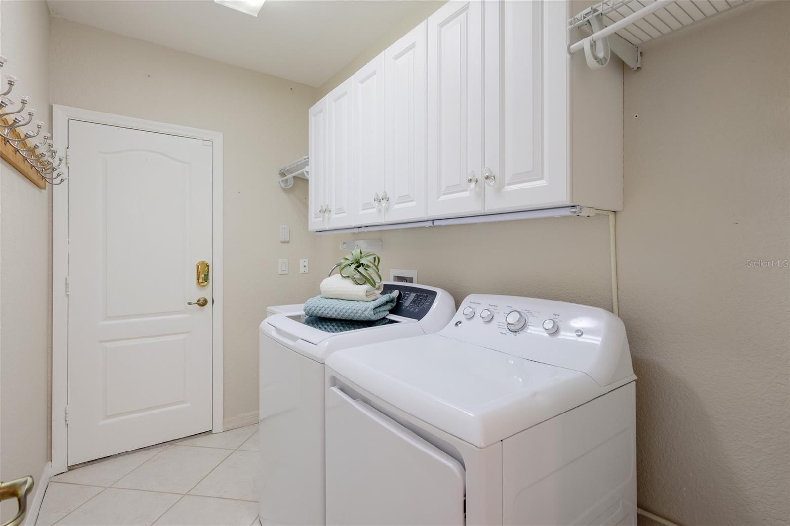216 VISTA DEL LAGO WAY, VENICE, FL, 34292